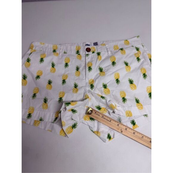 Old Navy Women’s Mid Rise Everyday Pineapple Print Cotton White Shorts Size 8 - Picture 5 of 9